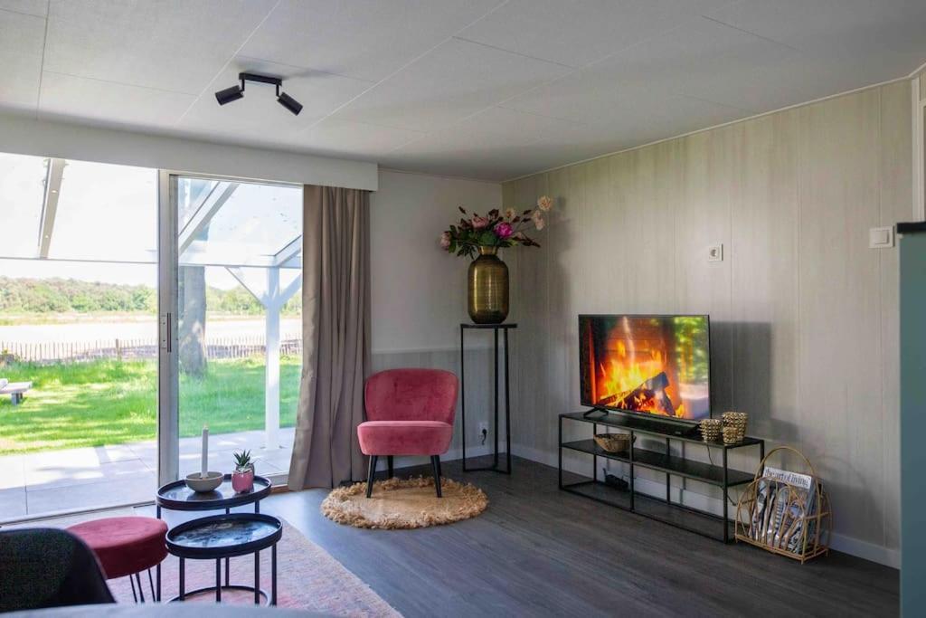 86, Bed & Outdoor Wellness - Sauna, Hottub, Icebath & Outdoor Shower Included! Oisterwijk Buitenkant foto