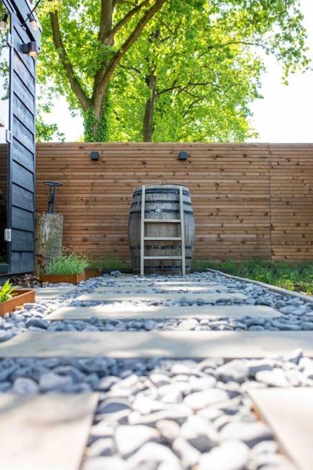86, Bed & Outdoor Wellness - Sauna, Hottub, Icebath & Outdoor Shower Included! Oisterwijk Buitenkant foto